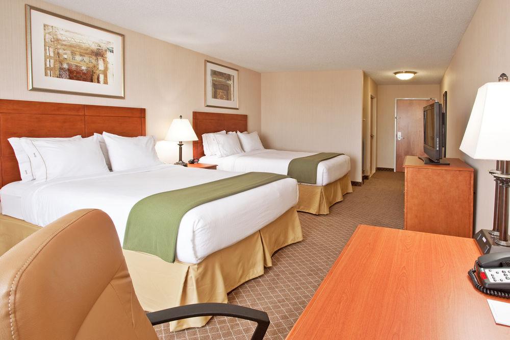 Holiday Inn Express Hotel & Suites Bay City By Ihg Экстерьер фото