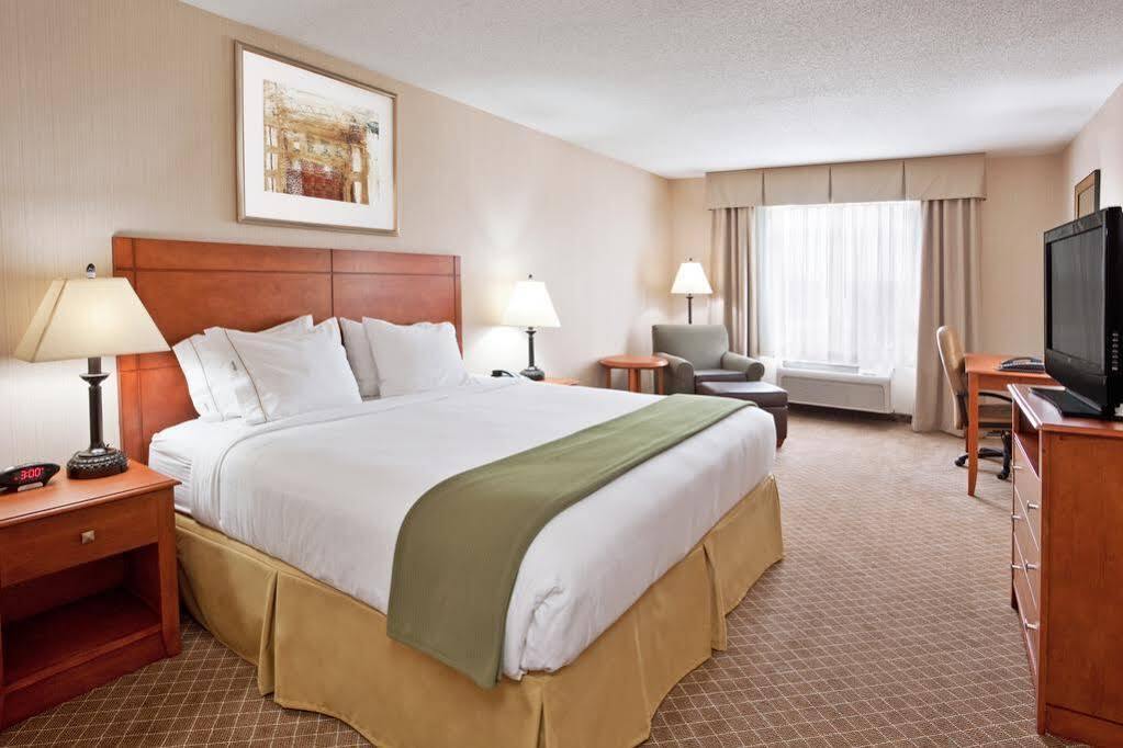 Holiday Inn Express Hotel & Suites Bay City By Ihg Экстерьер фото