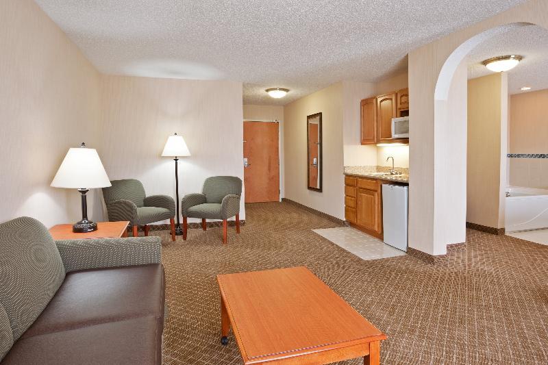 Holiday Inn Express Hotel & Suites Bay City By Ihg Экстерьер фото
